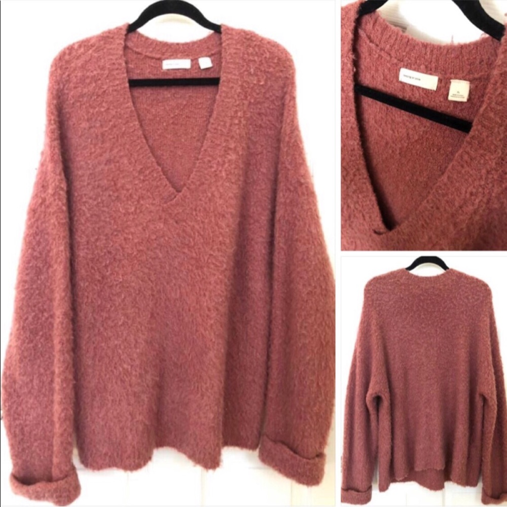 Rose V Neck Pullover Sweater